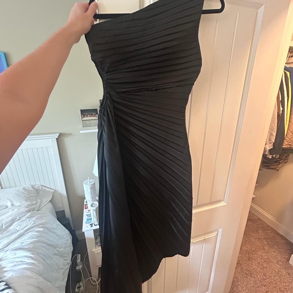 Elegant Black One-Shoulder Dress